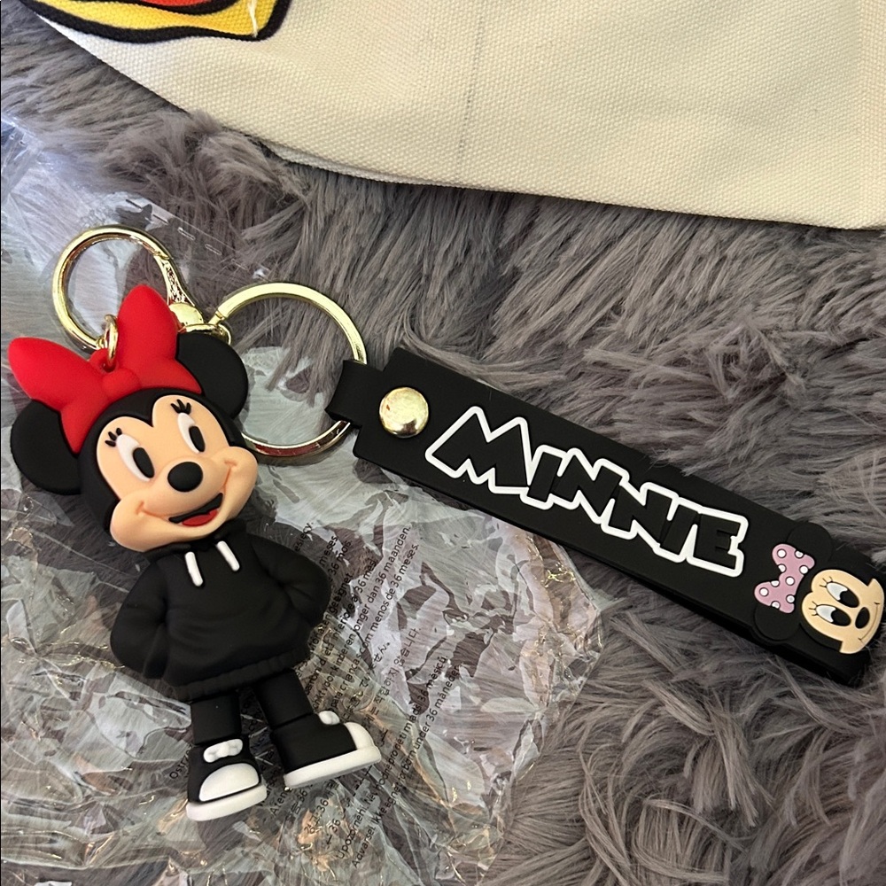 6 item Disney, Minnie Mouse bundle - Picture 3 of 11
